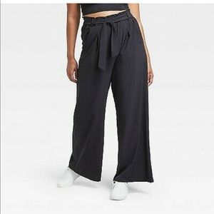 all in motion black wide-leg travel pants